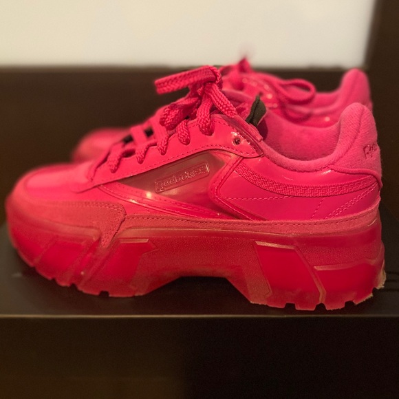 CLUB C CARDI WOMEN REEBOK CLASSICS SNEAKERS - Picture 2 of 4